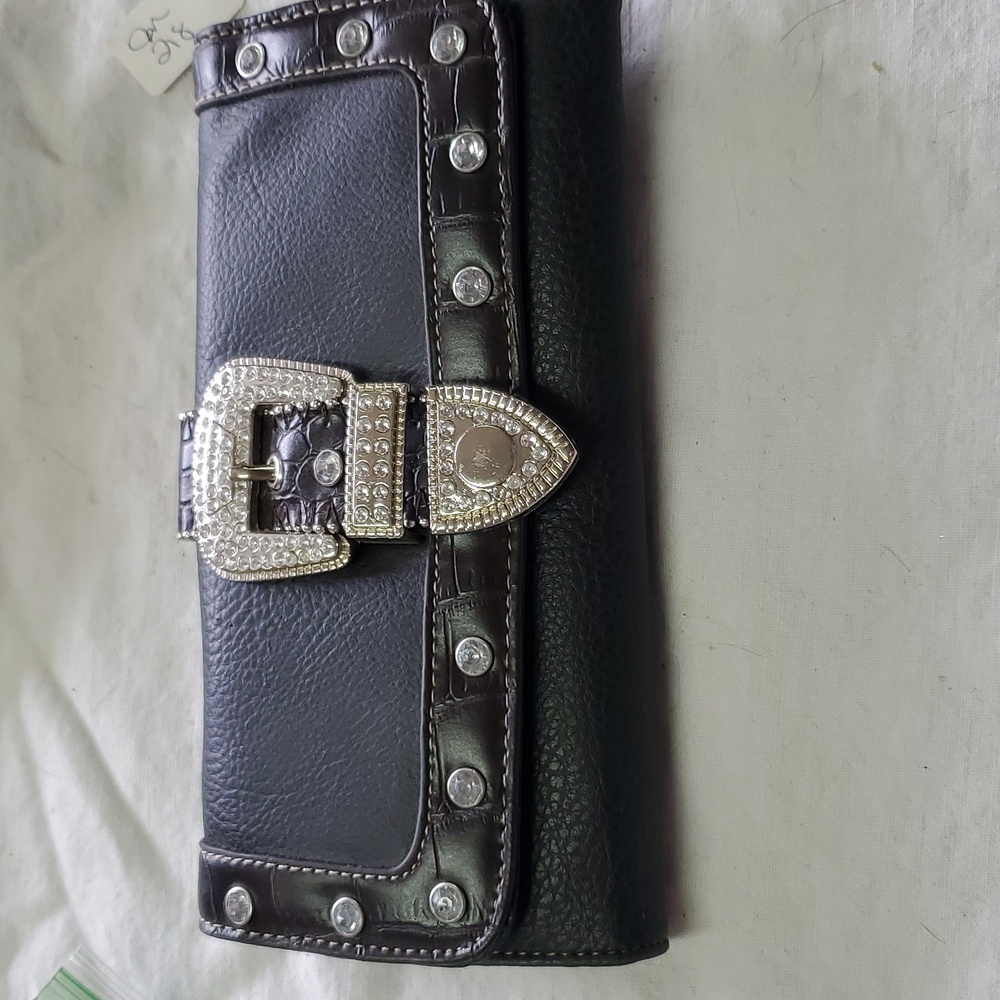 Brown cowgirl buckle wallet‎